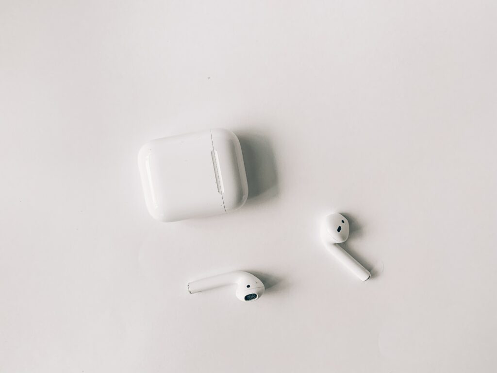 How to connect airpods with smartphones
