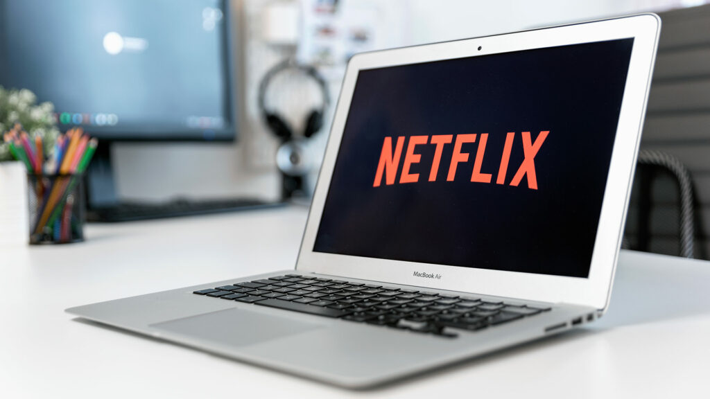 How to Download Netflix Movies on a Laptop 