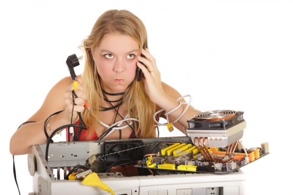 girl needing to hire a computer repair technician