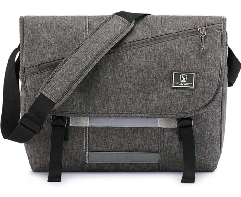 8 Top Stylist Laptop Bags for Men in Canada